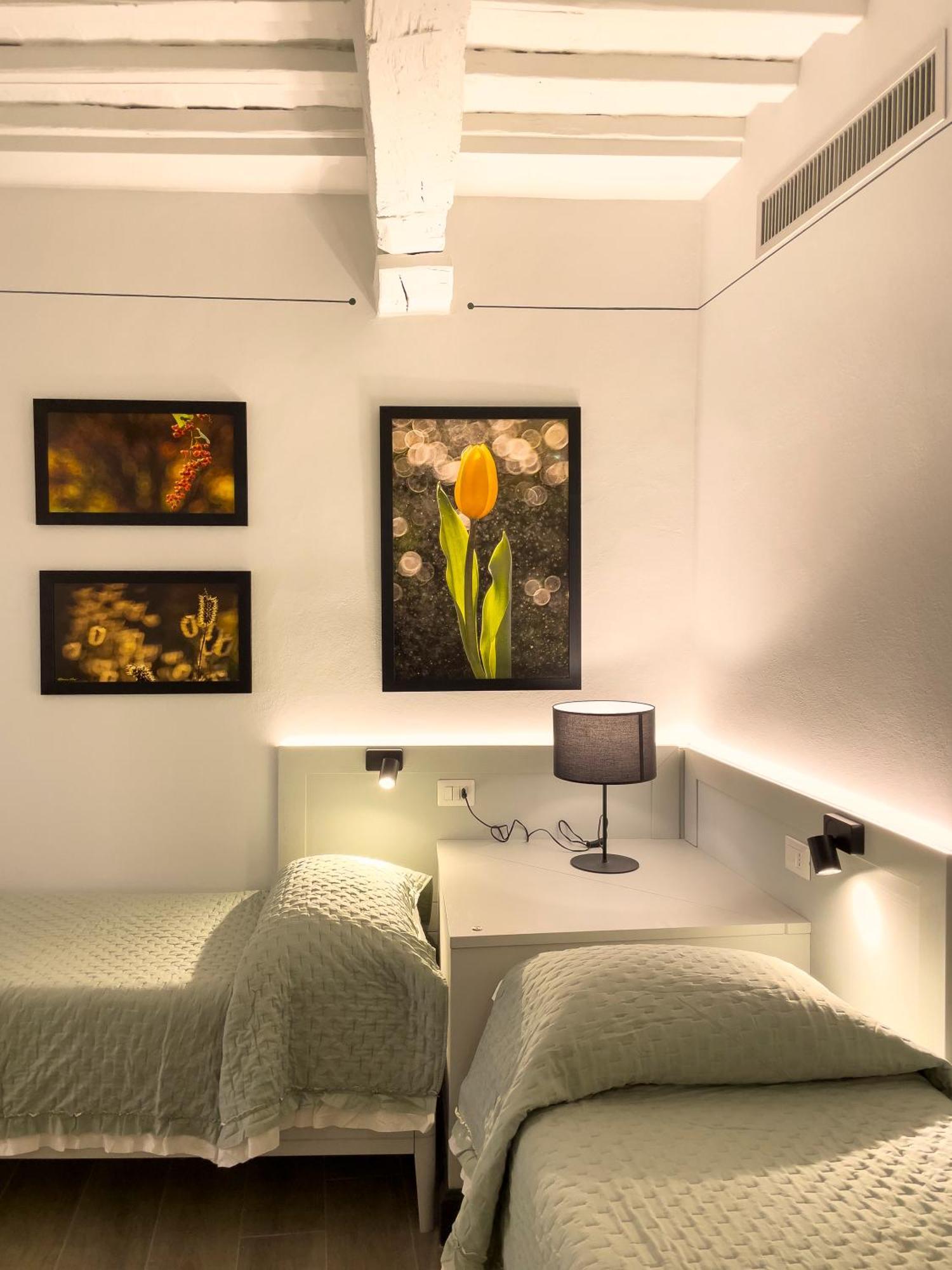 Duccio Nacci Rooms- Guesthouse ซานจีมิญญาโน ภายนอก รูปภาพ