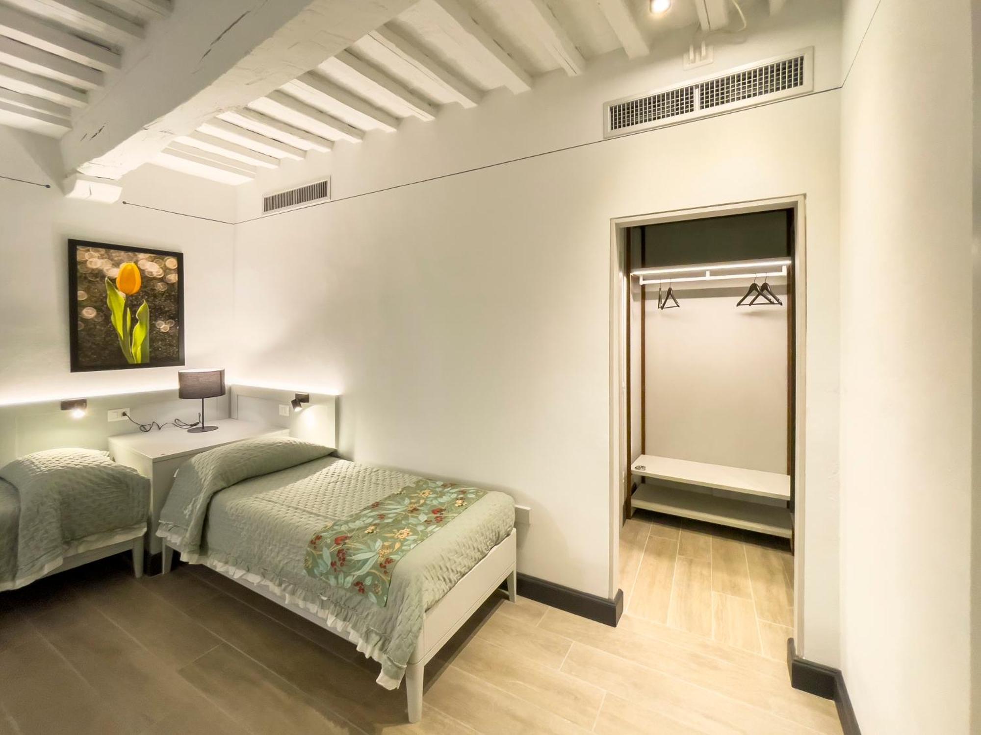 Duccio Nacci Rooms- Guesthouse ซานจีมิญญาโน ภายนอก รูปภาพ
