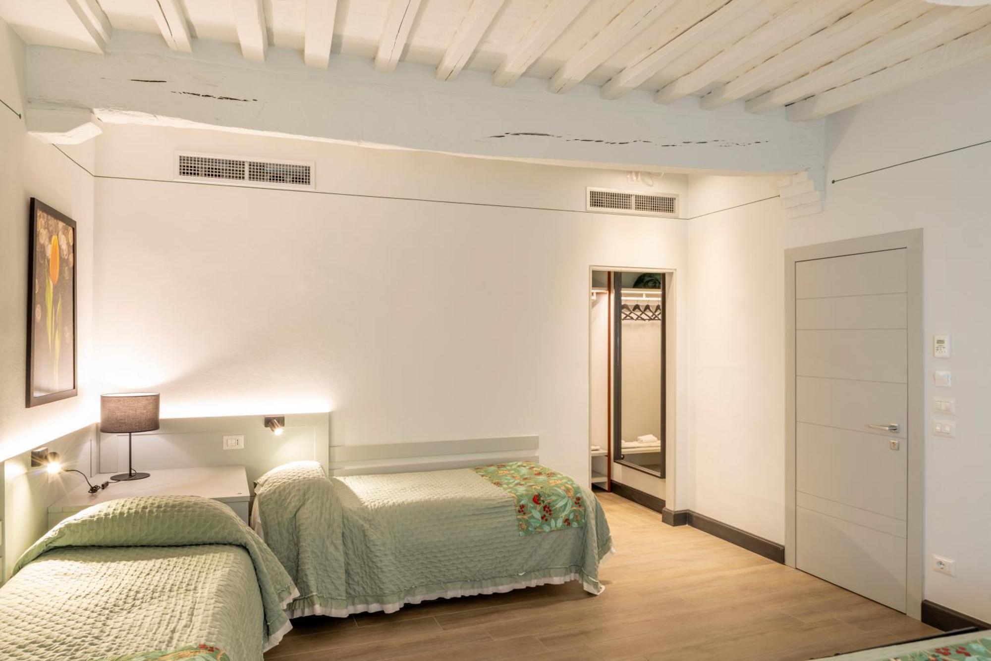 Duccio Nacci Rooms- Guesthouse ซานจีมิญญาโน ภายนอก รูปภาพ